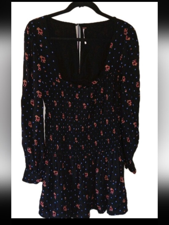 Free People Dresses & Skirts - Free People Black Floral Mini Dress SP